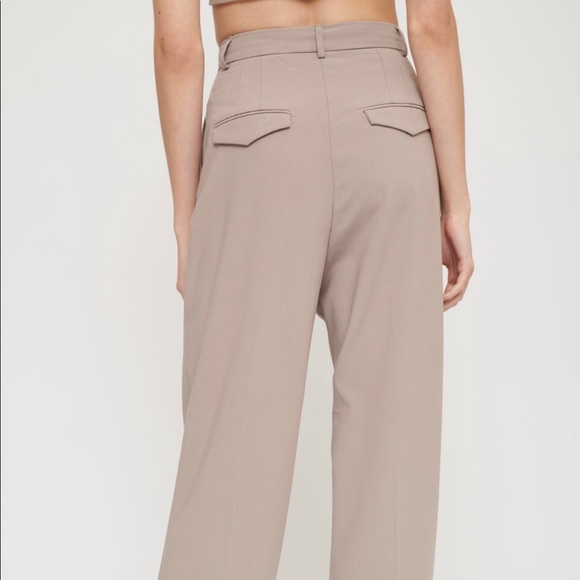 Pleated Straight Pants - Picture 3 of 5